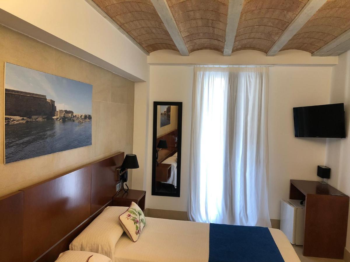 טבארקה Hotel Isla Plana מראה חיצוני תמונה