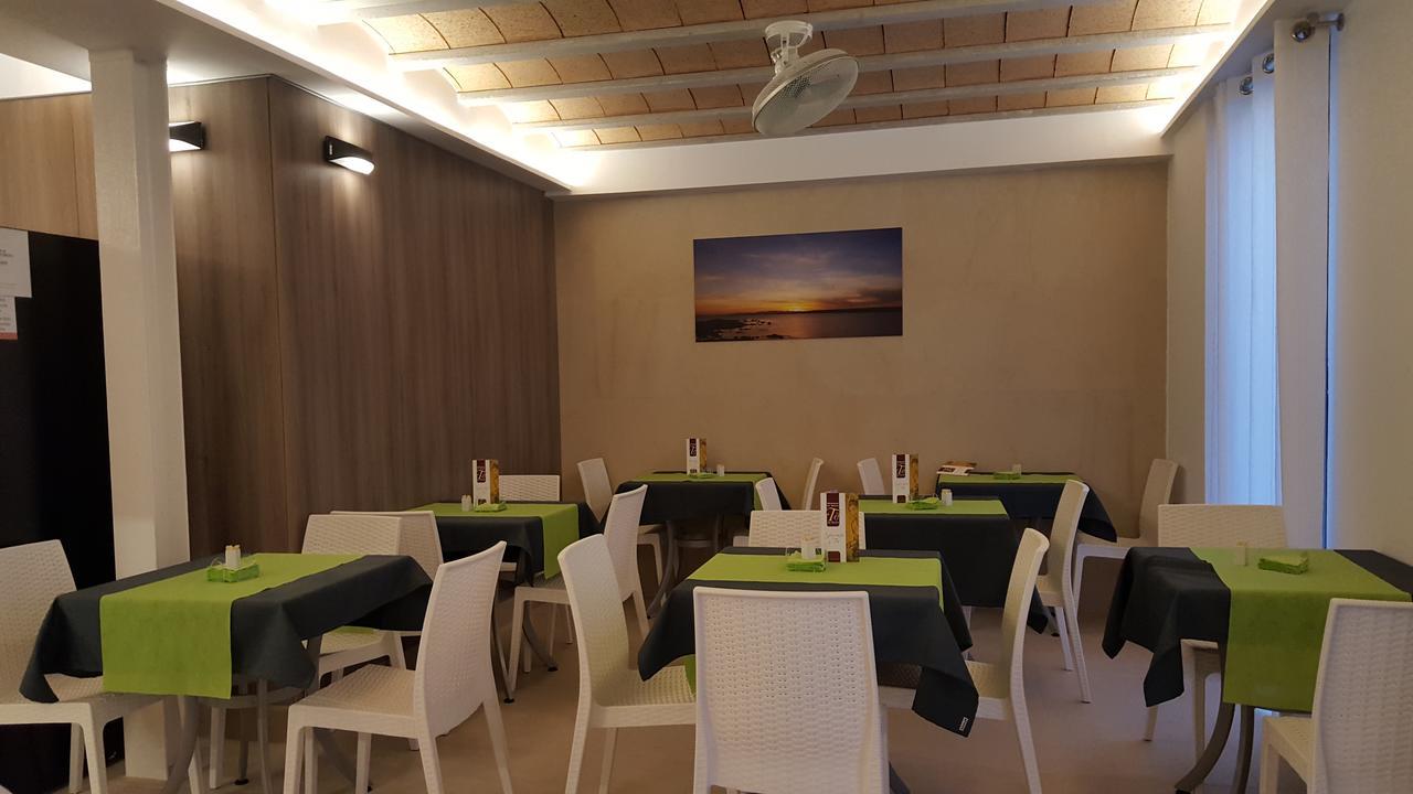 טבארקה Hotel Isla Plana מראה חיצוני תמונה