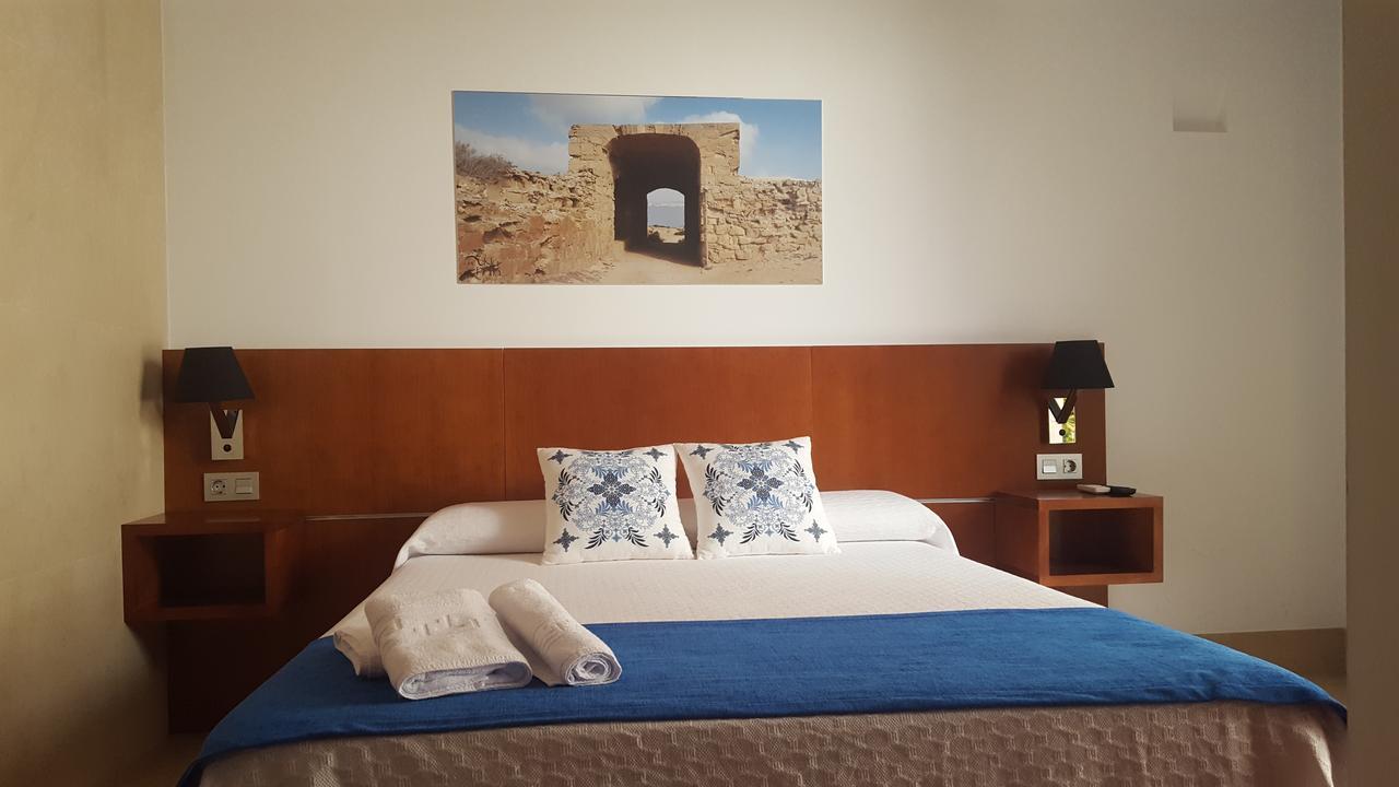 טבארקה Hotel Isla Plana מראה חיצוני תמונה