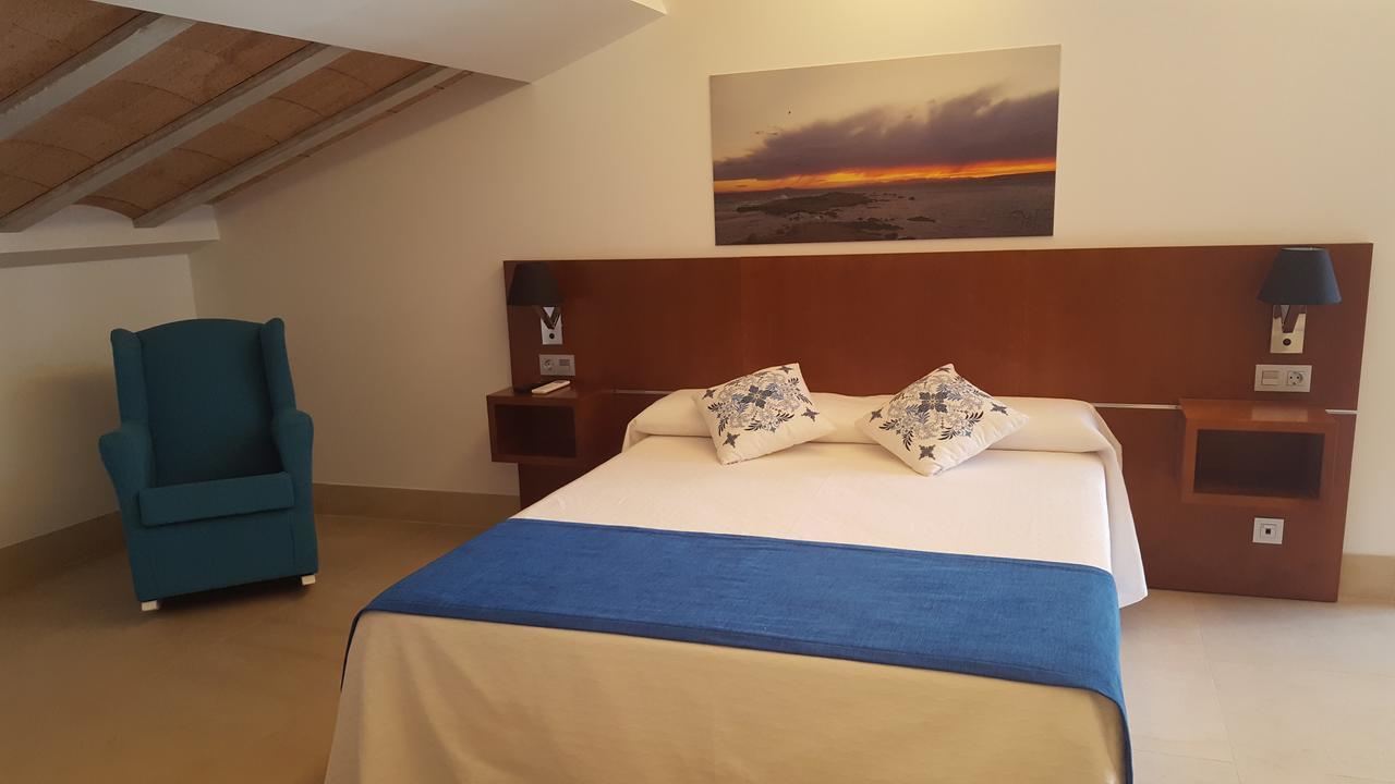 טבארקה Hotel Isla Plana מראה חיצוני תמונה